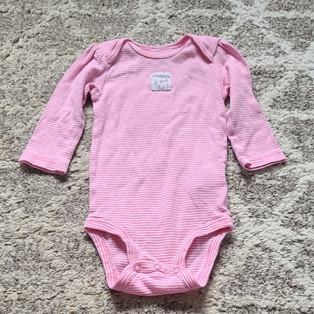 20 for $10 - Carter's 3-6m Girls Pink & White Stripes "Daddy's Girl" Onesie